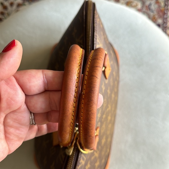 Louis Vuitton Alma bag - Picture 6 of 14